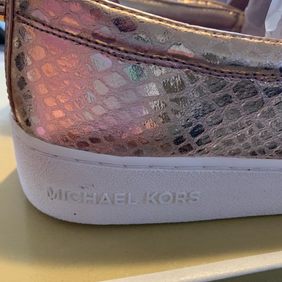 MICHAEL MICHAEL KORS
Keaton Embellished Metallic Leather Slip-On Sneaker New sz9 - Picture 6 of 12